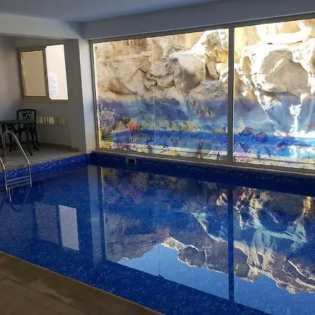 2 Bedroom Poolside E9 Apartman Péjia