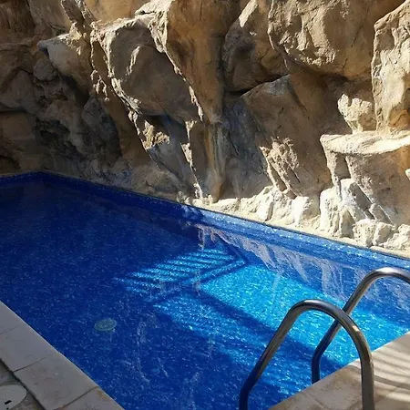 2 Bedroom Poolside E9 Apartment Peyia