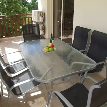 2 Bedroom Poolside E9 * Peyia